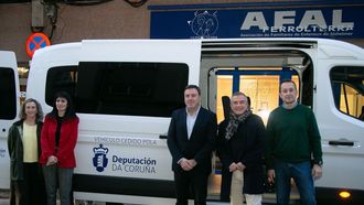 El presidente de la Diputaci&oacute;n con&nbsp;representantes de Afal