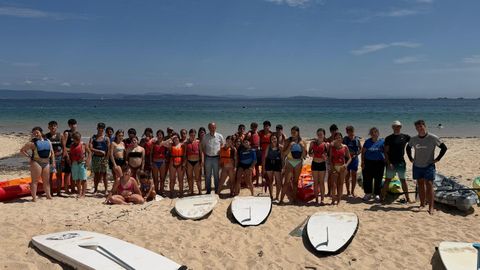 Ni�os con diabetes tipo 1 de toda Galicia disfrutan en Coroso de actividades n�uticas en el campamento Anedia