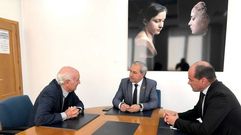 Jos� Fontenla, Jos� Tom� y Jaime L�pez, en la reuni�n de este lunes en Monforte