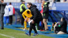 Anquela Real Oviedo Alcorc�n Carlos Tartiere.Anquela, durante el encuentro frente al Alcorc�n