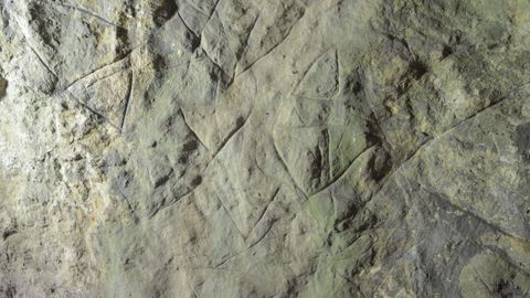 Signos triangulares en La Lluera II