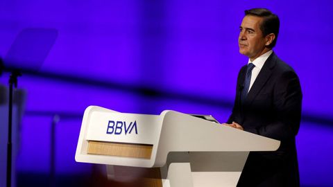 El presidente de BBVA, Carlos Torres, durante la junta.