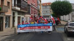Manifestaci�n del personal del Concello de Cari�o, el pasado s�bado.