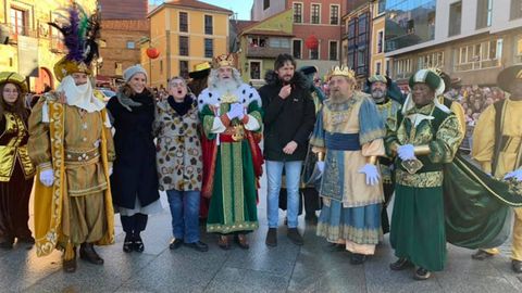 La alcaldesa de Gij�n con los Reyes Magos