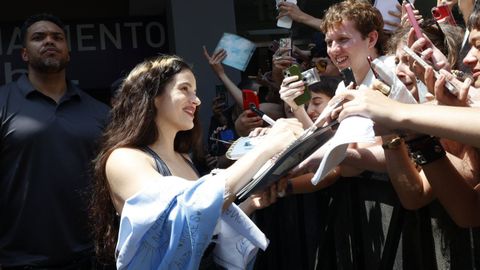 Rosal�a, durante la promoci�n de �Lux� en Buenos Aires