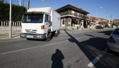 La obra incluye la mejora de la seguridad vial en el peligroso cruce con la avenida de Vilari�o. 