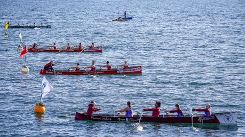 La cita en aguas ribeirenses reuni� a un centenar de barcos.