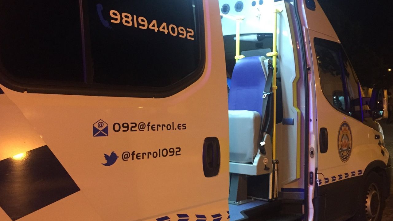 Un motorista resulta herido en Ferrol al colisionar con un automóvil en la carretera de Castilla