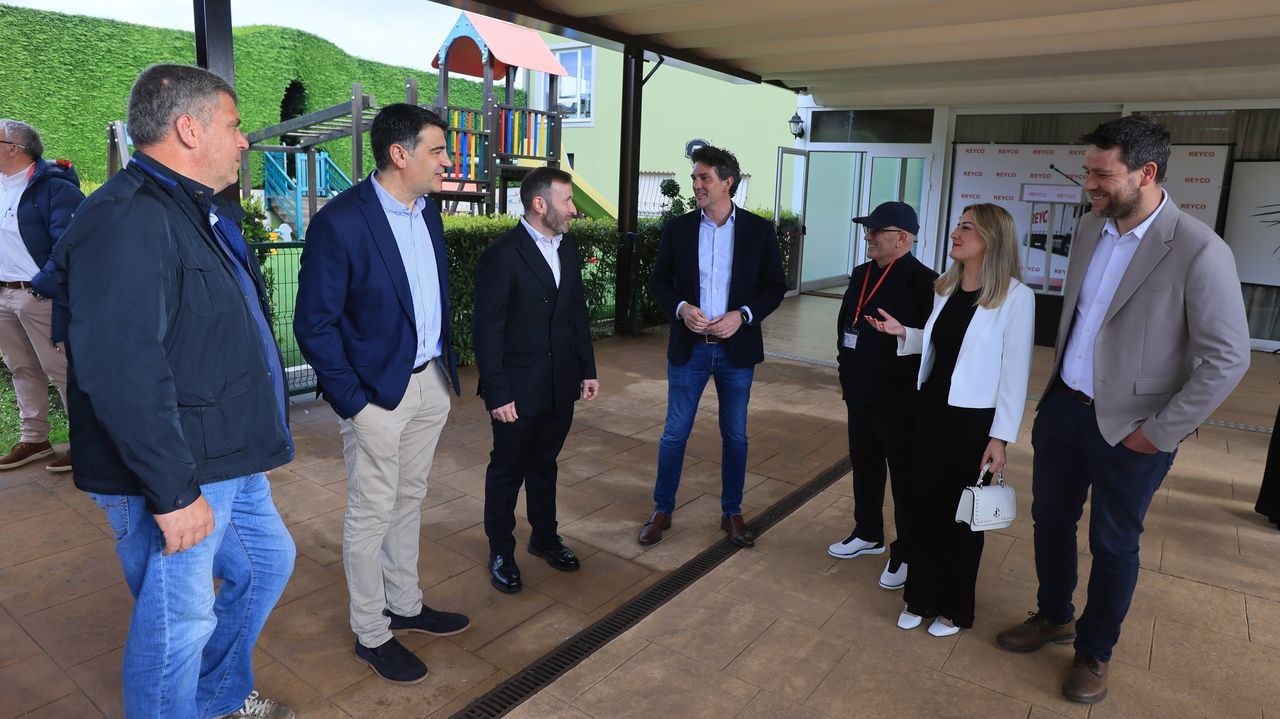 Reyco reúne a su plantilla de Foz, Valencia e Irún por su 30 aniversario