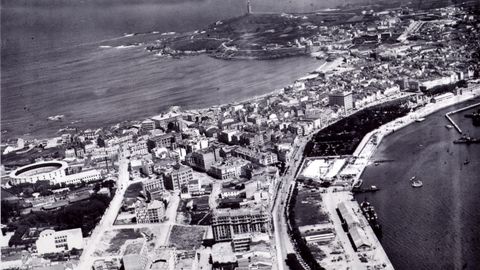 Vista a�rea de A Coru�a en 1929.