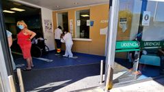 Entrada del servicio de urgencias del hospital Montecelo, en Pontevedra
