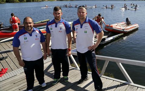 <span lang= es-es >El trío de técnicos</span>. Manuel Pedrales, Rubén Millán y Esteban Alonso son los tres entrenadores actuales de la entidad de Tui.