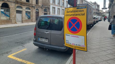 Se�alizaci�n del corte del tr�fico en Progreso durante el entroido 