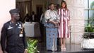 Los atuendos de Melania Trump durante su visita a frica