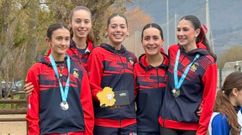 Equipo sub-18 del Club Ourense Atletismo, tras imponerse en el gallego de cros