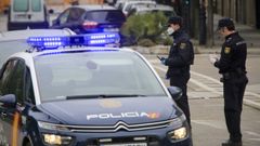 Agentes de la Polic�a Nacional en Monforte, en una foto de archivo