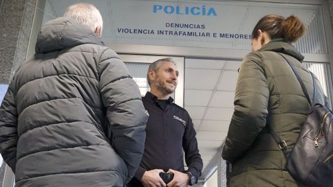 Policas autonmicos que forman el equipo VioGn en Santiago, en una imagen de archvio