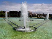 La fuente permanece apagada como medida de ahorro.