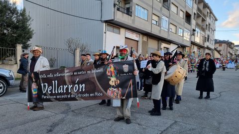 Viana acoge la mayor mascarada de la Pennsula Ibrica.Los vellarns de Ris en el desfile.