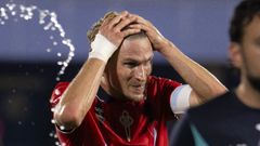 El jugador del Celta Carl Starfelt, lament�ndose en un partido de esta temporada.