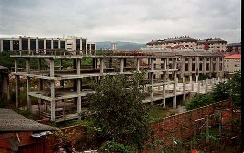 Las obras de construcci�n de la residencia comenzaron de forma efectiva en 1999.