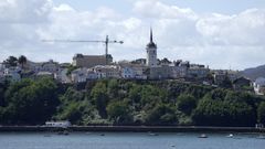 Vista de la Ra de Ribadeo con Castropol al fondo