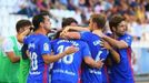 golhorizontal.Los jugadores del Oviedo celebran un gol