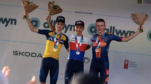 El joven ciclista del Padron�s Cortizo consigui� la medalla de plata.