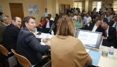 Louz�n y Feijoo, con los candidatos del PP tras conocerse los resultados del 24 de mayo. 