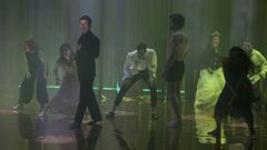 O elenco de �Hamlet�, co protagonista, de negro, interpretado por Alejandro Jato, no �ltimo ensaio antes da estrea.