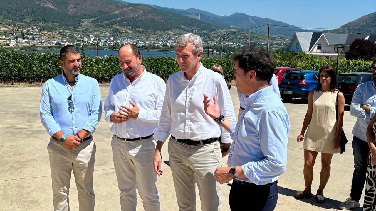 Rueda destaca las bodegas de Valdeorras como ejemplos de modelo enoturístico
