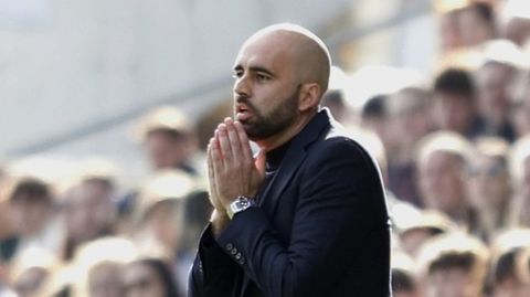 El entrenador del Celta, Claudio Gir�ldez, durante un partido en Bala�dos.