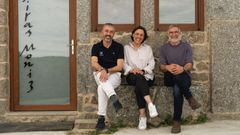 De esquerda a dereita, Xes�s Mazaira, Ana V�zquez e Ricardo G�mez, fundadores de Airas Moniz, firma que arrancou no 2011 na s�a terra, Chantada