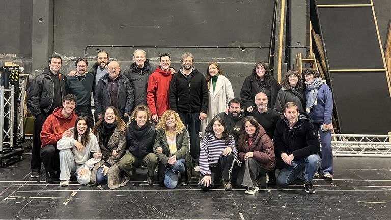 Imaxe do equipo de &laquo;Hamlet&raquo; ao inicio dos ensaios