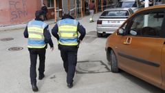 Agentes de la Polica Local de Viveiro detuvieron por resistencia y desobediencia a la autoridad a un hombre que haba sido detenido en Burela horas antes por el robo en una tienda de telefona e informtica