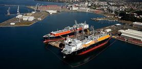 Imagen reciente de dos buques en las instalaciones de Navantia donde se encontraba la antigua Astano.