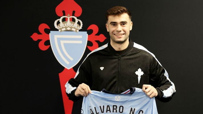 �lvaro N��ez, en su presentaci�n como jugador del Celta.