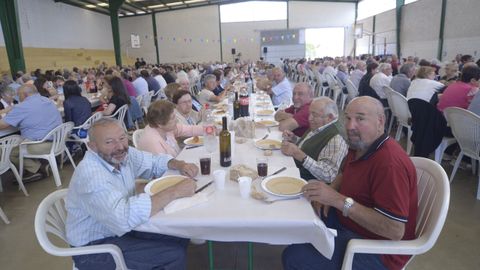 Comida de la tercera edad de Guntn 