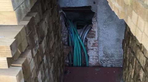 Imagen de los cables&nbsp;del sistema el&eacute;ctrico que los ladrones roban para hacerse con el cobre