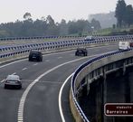 Vista de la A-8 a su paso por el municipio de Barreiros.