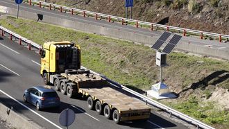 El nuevo radar de Vigo est� ubicado en la autov�a VG-20 a su paso por Valladares.