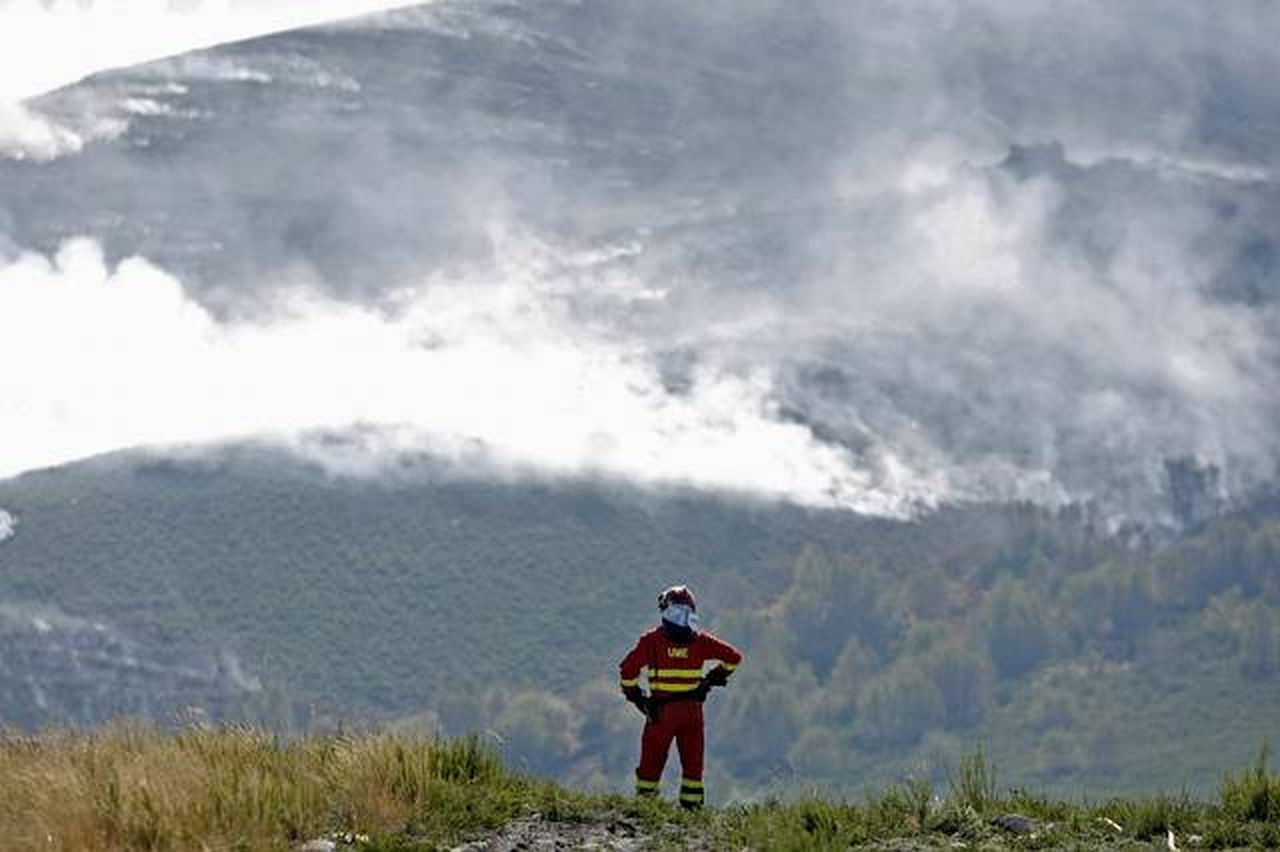 La UME ganaría horas para atacar los fuegos con una nueva base en Galicia