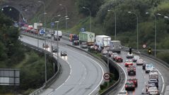 Imagen de archivo de un atasco en la provincia de Pontevedra