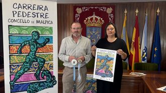 El alcalde, Eduardo Parga, y la concejala de Deportes, Noelia Freijeiro, presentaron el cartel de este a�o