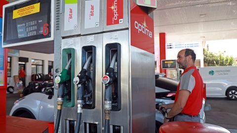 Una estaci�n de servicio en Barbanza