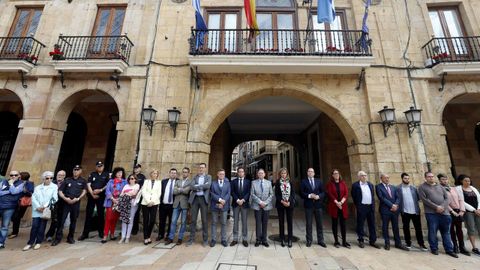 La corporacin municipal de Oviedo guard un minuto de silencio en recuerdo de David Carragal