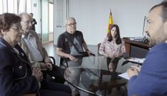Cu��a, Pe�a y Casares recibieron en la alcald�a a la directiva de la asociaci�n O Mencer. 