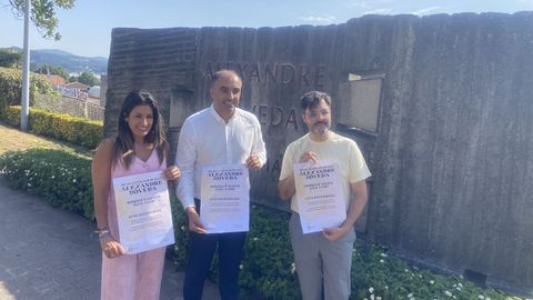 Natalia Sabars, ngel Moldes y Ernesto Vzquez-Rey en la presentacin de los actos da Galicia Mrtir