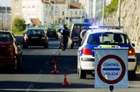 <span lang= es-es >ATESTADO</span>. La Polic�a Local de Ferrol (en la foto en un control de alcohol) estableci� que el accidente se produjo por conducci�n temeraria, circunstancia agravada por las bebidas alcoh�licas.