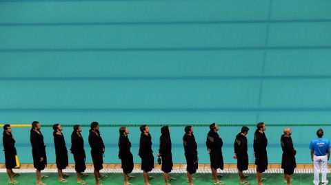 Piscina de waterpolo tambi�n con el agua turbia